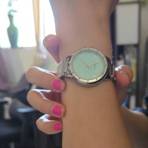 Stainless Chain Waterproof Quantz Lady's Watch - Picture 4 of 4